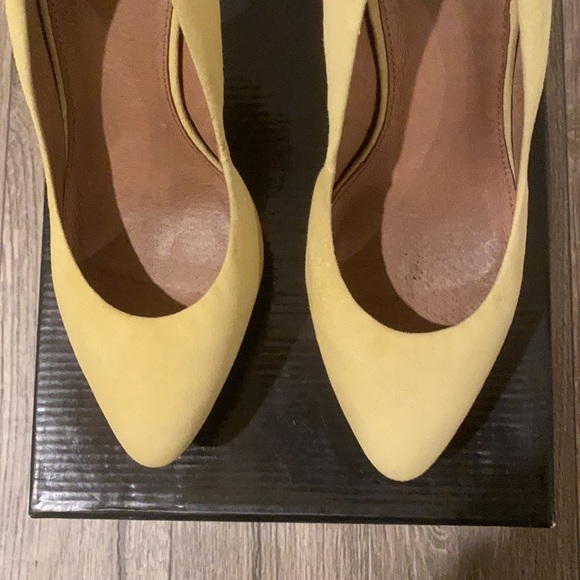 ASOS Suede Perspex Platform court shoe - Picture 3 of 9